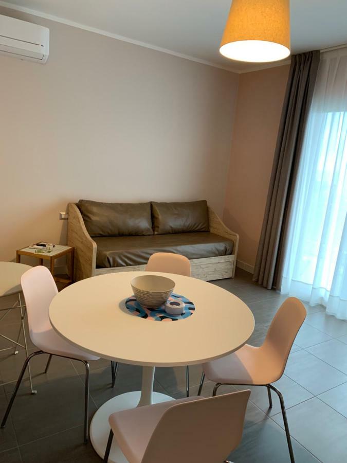 Red'S Apartments Torre Melissa Buitenkant foto